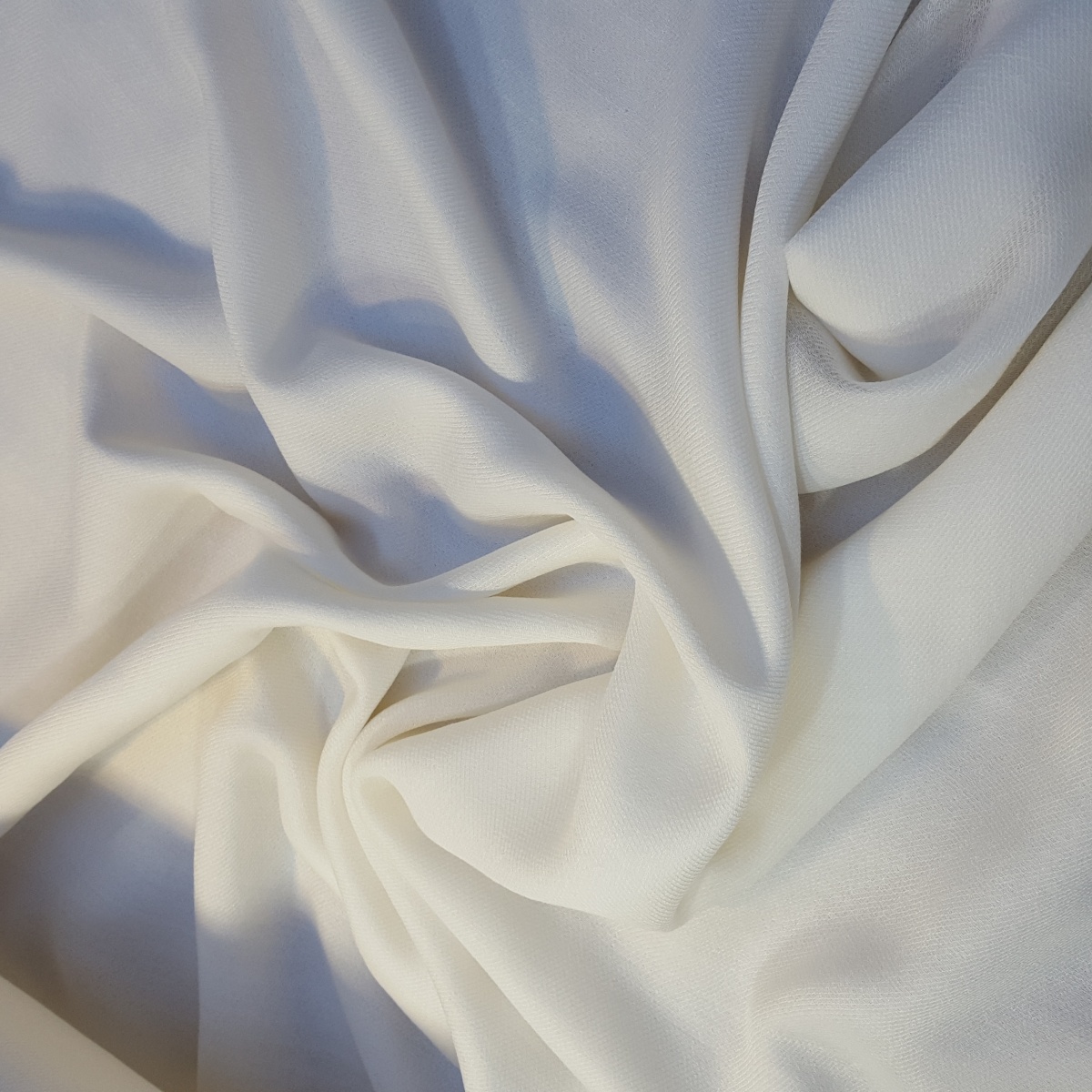 картинка Шелк-шерсть Саржа отбеленная (45%*55%), 114 см, 10,5 мм, натуральный шелк 45% и натуральная шерсть 55% от магазина Мир Шелка